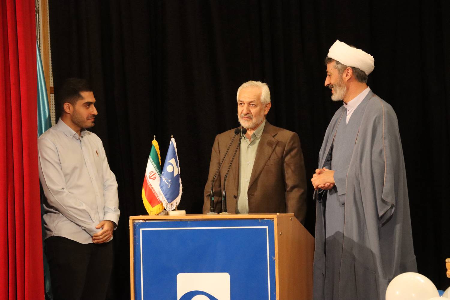 آیین استقبال از نوورودی‌های دانشگاه صداوسیما به همراه خانواده‌ها