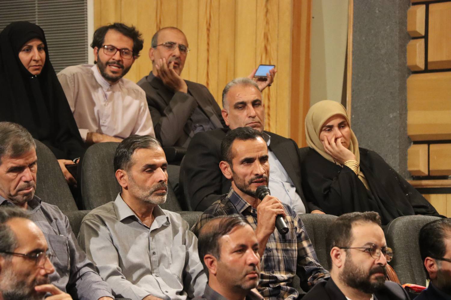 آیین استقبال از نوورودی‌های دانشگاه صداوسیما به همراه خانواده‌ها
